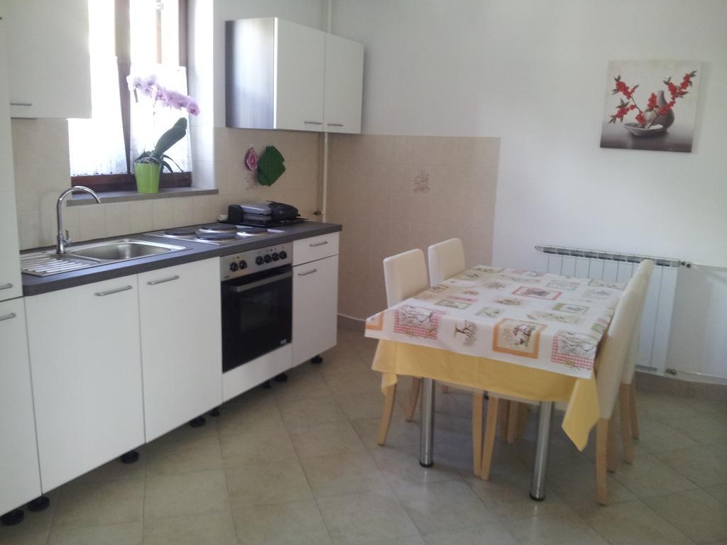 Apartments Krt Mirko Ізола Номер фото